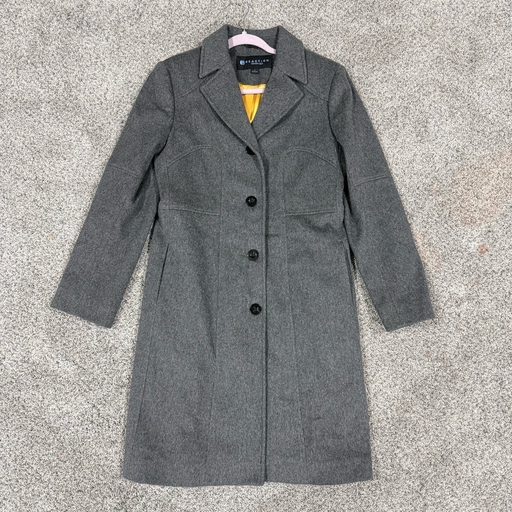 Reaction Kenneth Cole 100% Wool Made In USA Grey Buttoned Coat Womenโs US 8